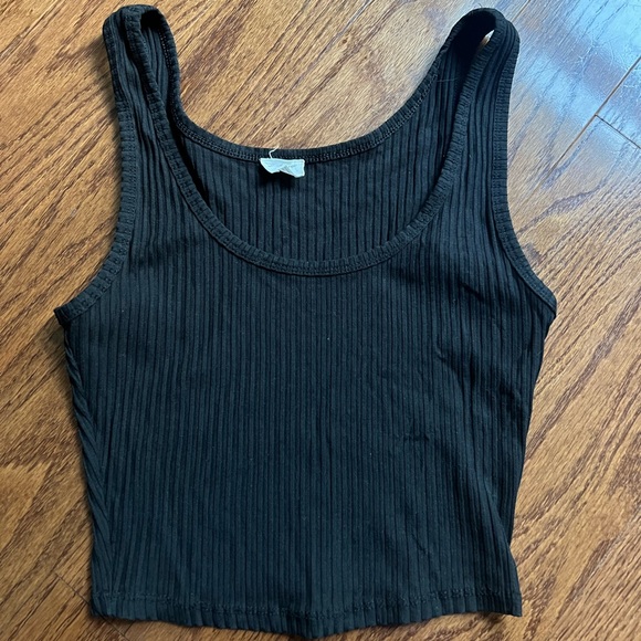 Aritzia Tops - Aritzia Ribbed Crop Tank